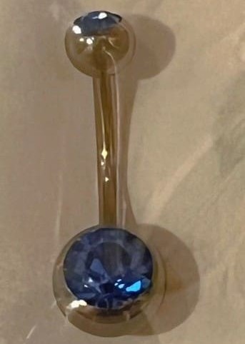 ピアス